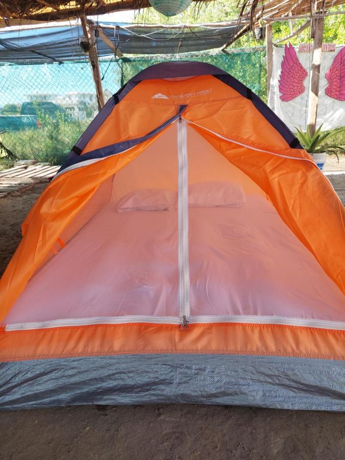 הולבוקס איילנד Casa De Los Santos Camping Y Eco Cabanas מראה חיצוני תמונה