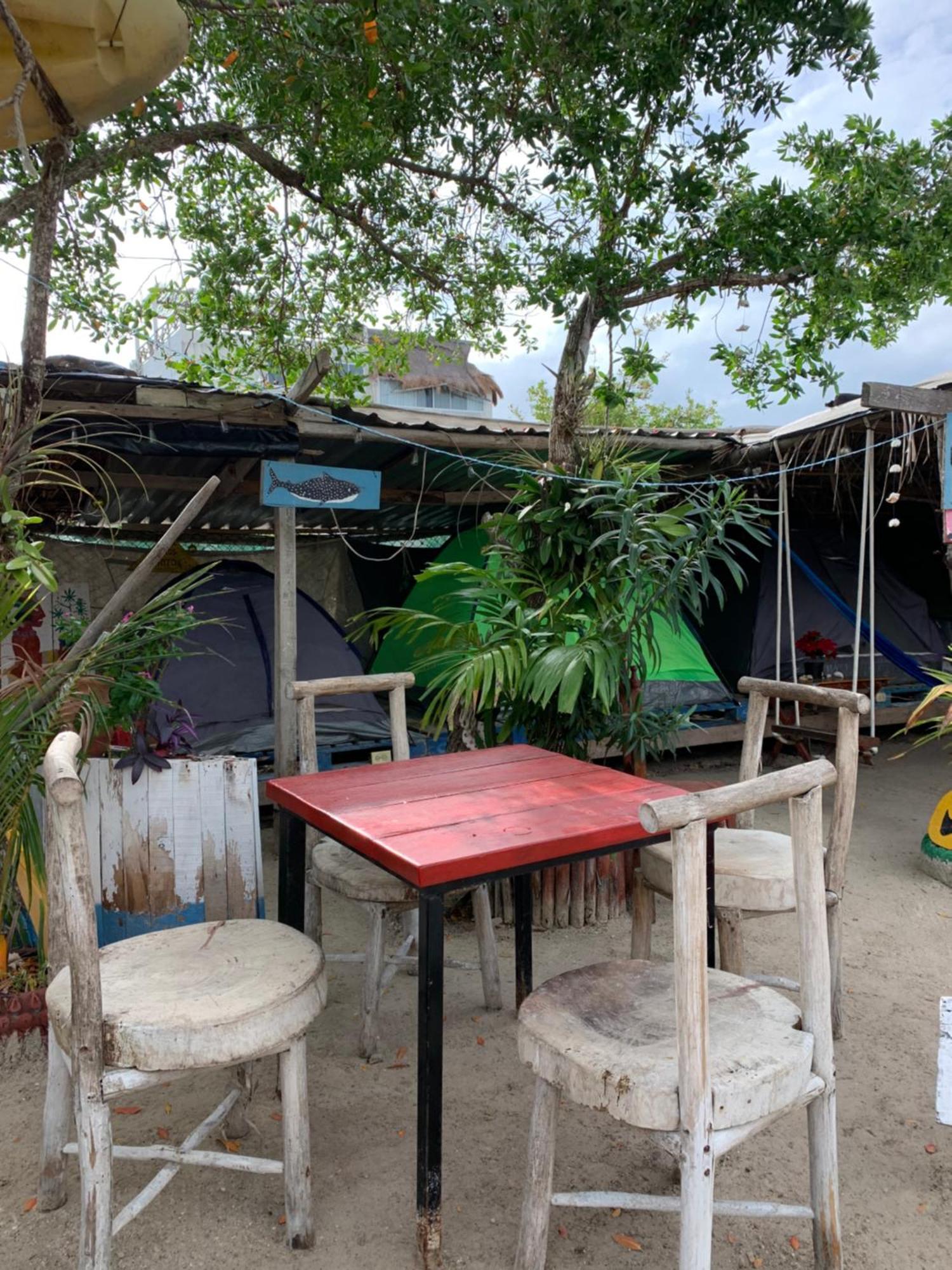 הולבוקס איילנד Casa De Los Santos Camping Y Eco Cabanas מראה חיצוני תמונה